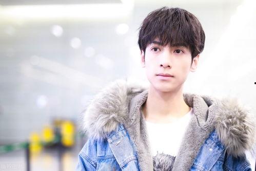 娱乐吃瓜罗云熙,从娱乐吃瓜到人气飙升,他的蜕变之路 第1张 娱乐吃瓜罗云熙,从娱乐吃瓜到人气飙升,他的蜕变之路 第1张