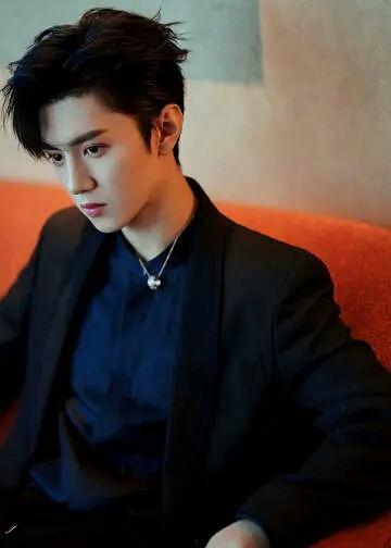 圈内知情人爆料陈哲远沈月,甜蜜互动引粉丝热议 第1张 圈内知情人爆料陈哲远沈月,甜蜜互动引粉丝热议 第1张