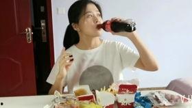 娱乐吃瓜酱复试,揭秘明星幕后故事,带你走进娱乐圈的真相世界 第1张 娱乐吃瓜酱复试,揭秘明星幕后故事,带你走进娱乐圈的真相世界 第1张