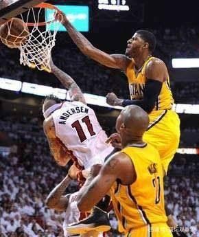 媒体爆料詹姆斯视频,揭秘篮球巨星背后的故事 第1张 媒体爆料詹姆斯视频,揭秘篮球巨星背后的故事 第1张