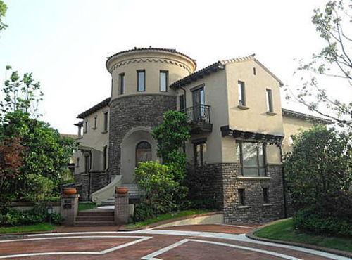 央视爆料别墅事件视频,揭秘豪华别墅背后的惊人真相 第3张 央视爆料别墅事件视频,揭秘豪华别墅背后的惊人真相 第3张